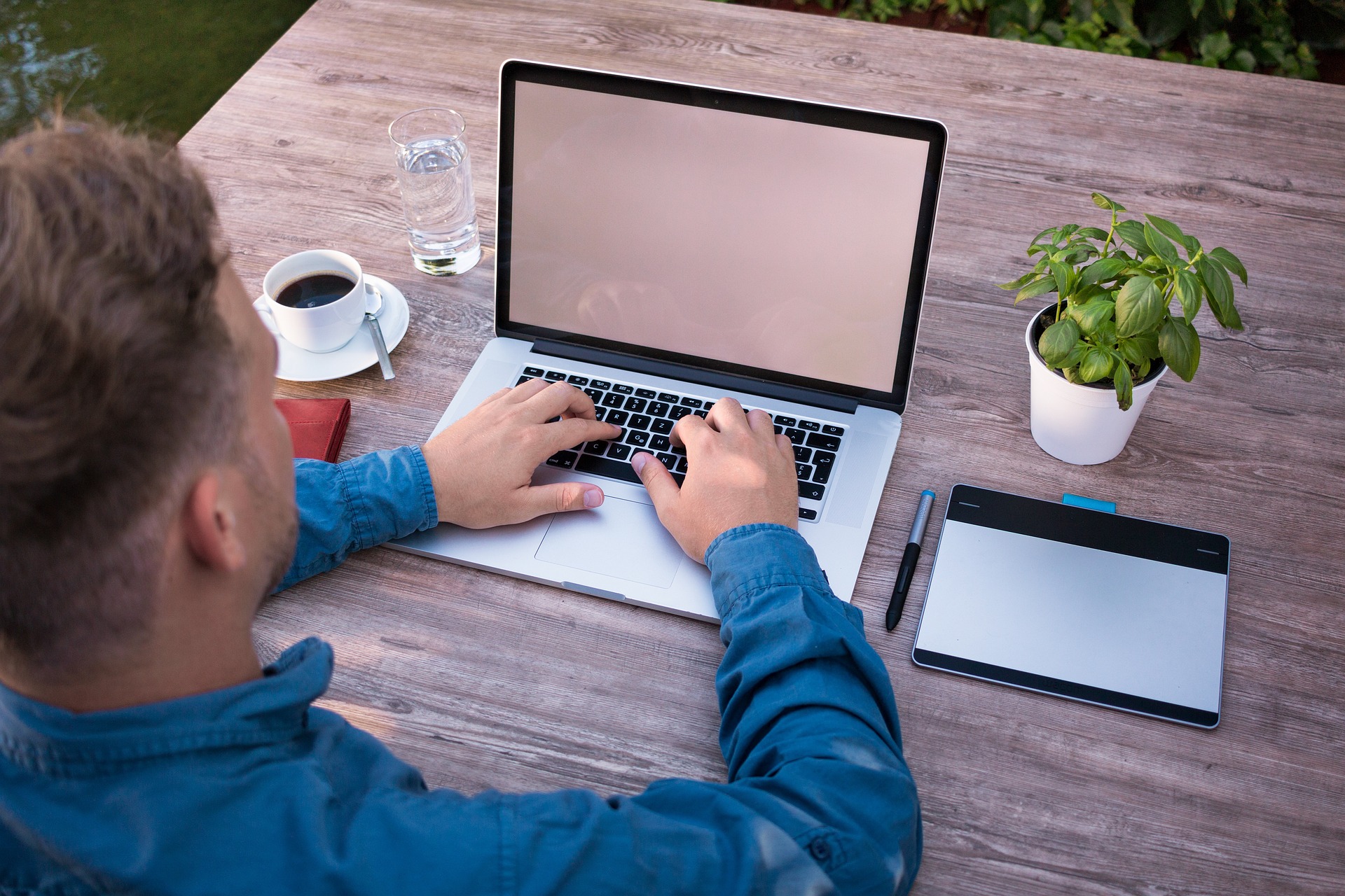 Still Running Week-Long Training? The Data Shows Why 5-Hour Modules Deliver Faster ROI.